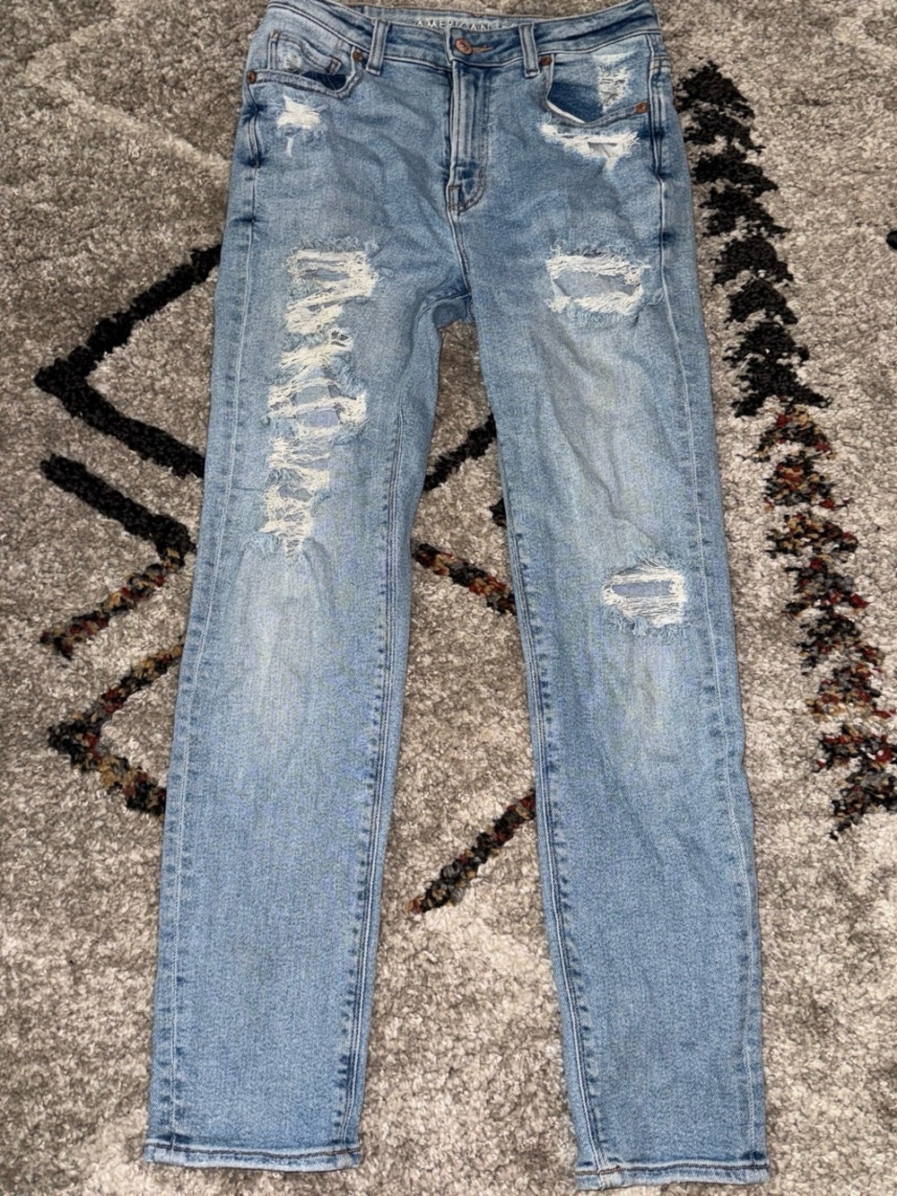 American Eagle Outfitters Light Blue Distressed Skinny Jeans